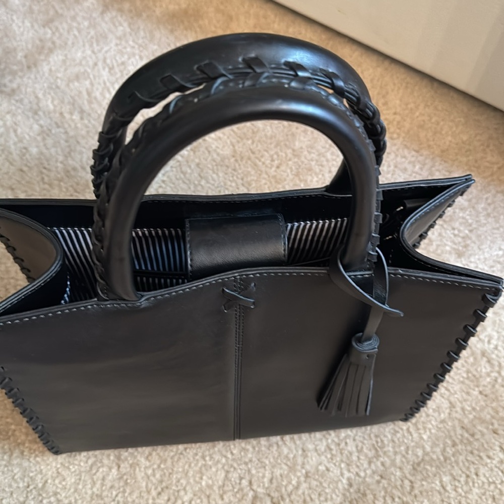 Black Structure Leather Handbag - image 3
